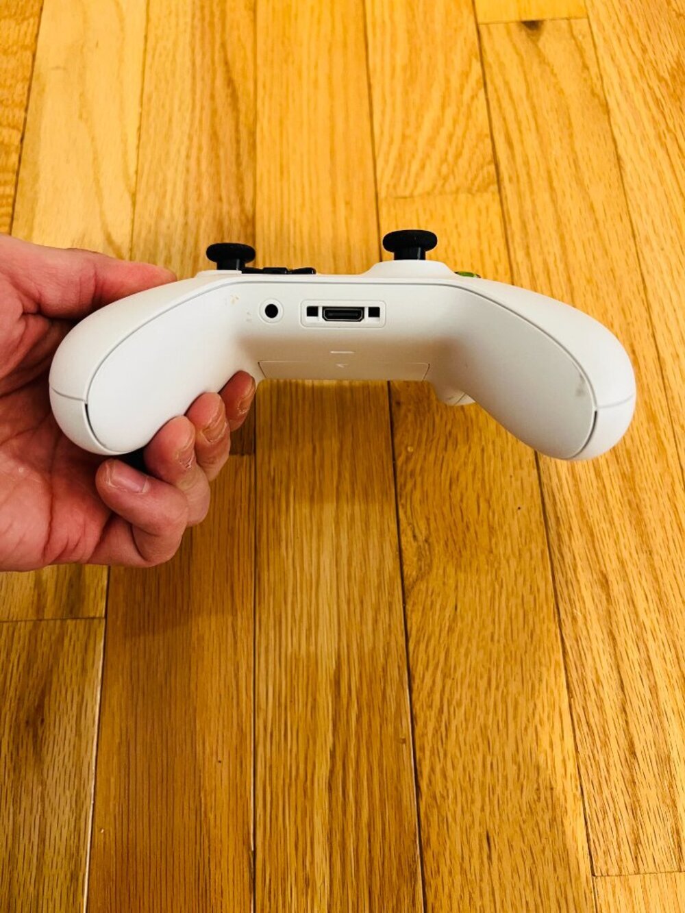 Microsoft Xbox One Controller - Picture 12 of 16